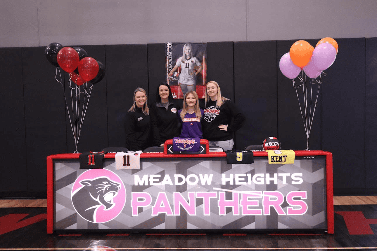 Mandie Kent Signs to Play Volleyball at Missouri Valley College
