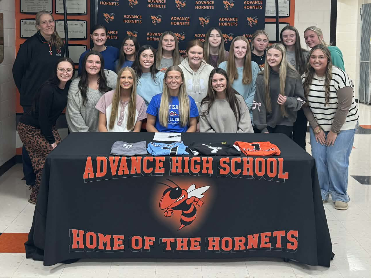 Emma Eilers Commits to Jefferson College Volleyball